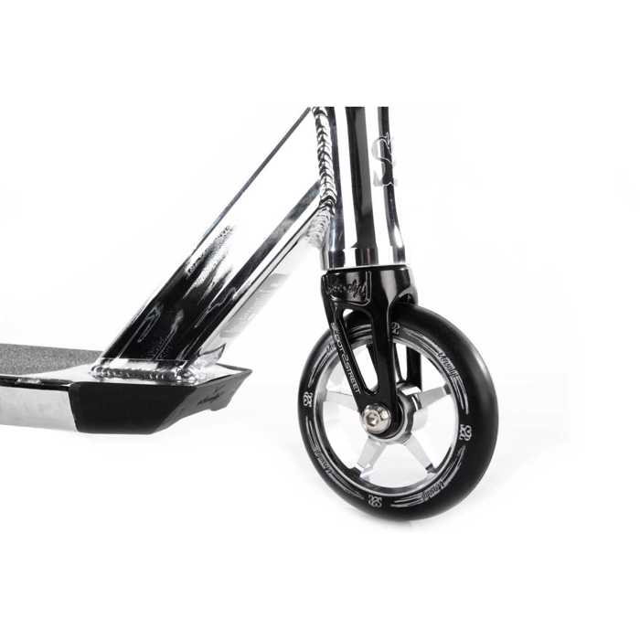 Versatyl Bloody Mary V2, S2S Edition Scooter - Chrome/Black Versatyl Bloody Mary V2, S2S Edition Patini - Xromio/Mavro